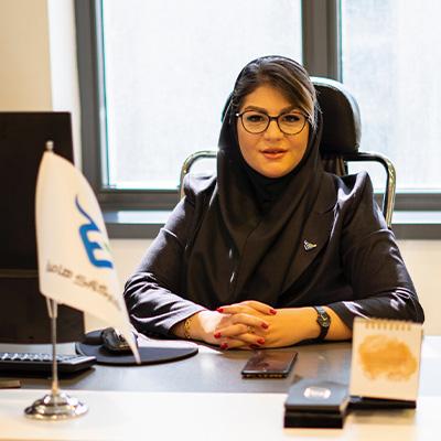 آتنا محمودی